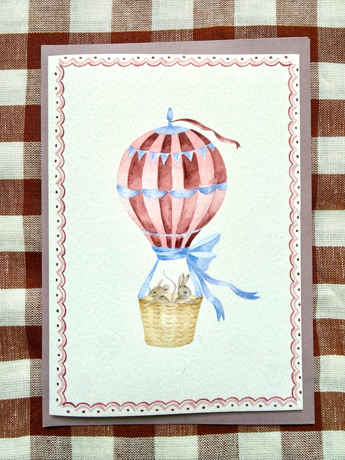 hot air balloon greetings card, straight-on photograph